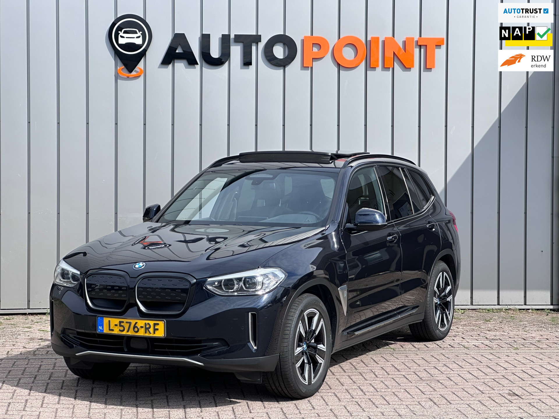 BMW iX3 Executive 80 kWh SOH 96% 3 Fase [ Panorama Navi Apple / Andr