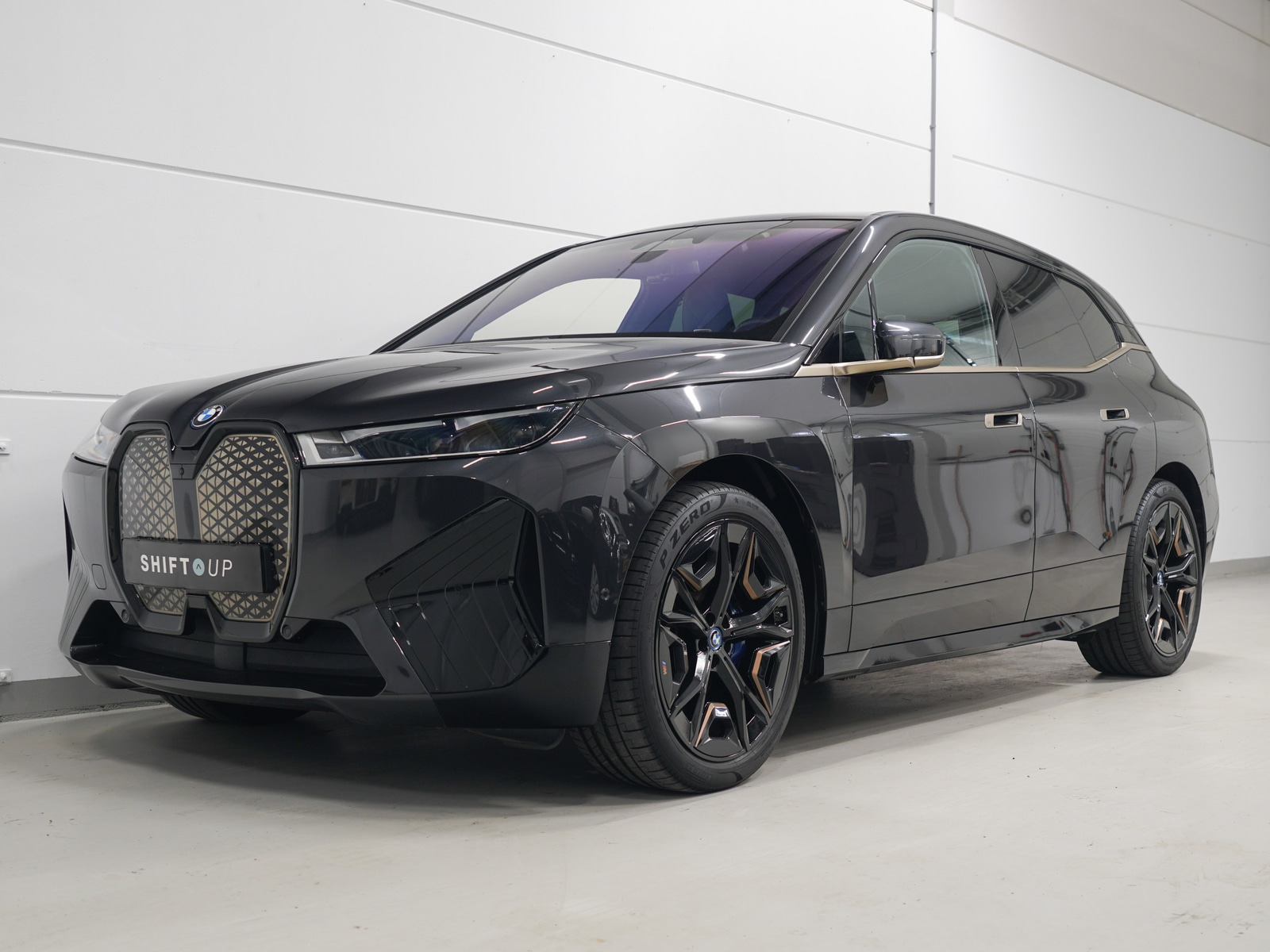 BMW iX xDrive40 Skylounge | CoPilot | Elektr. Trekhaak | Harman Kardon