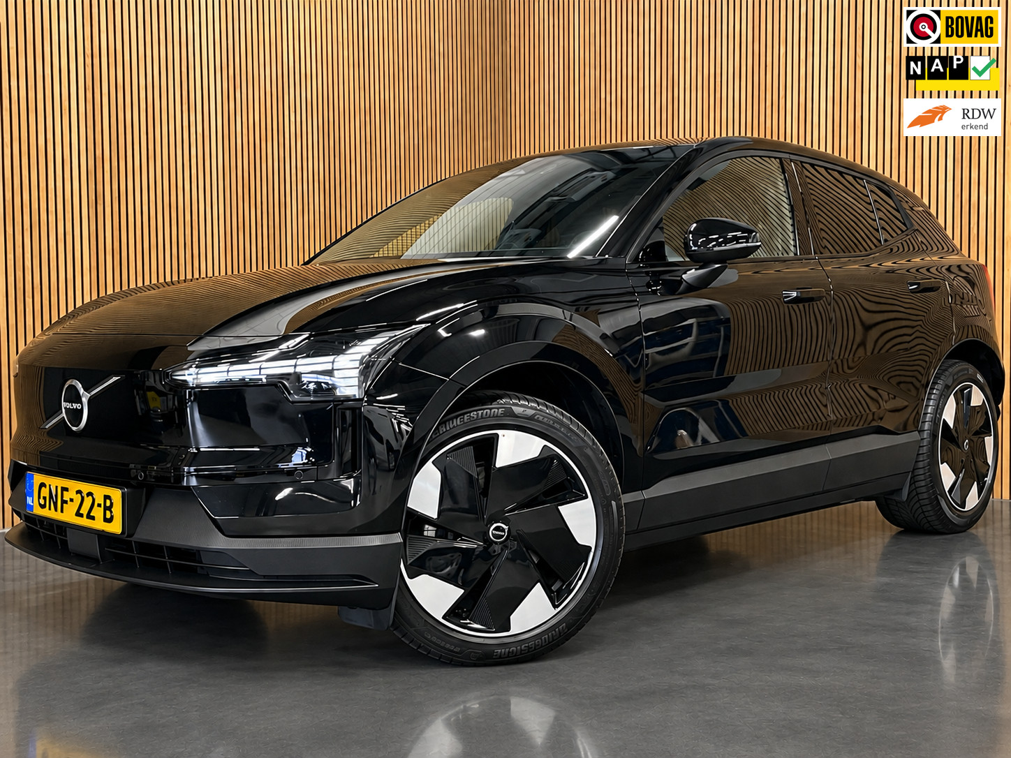 Volvo EX30 Single Motor Extended Range Plus 69 kWh|94% SOH|476 WLTP|GROTE ACCU|CAMERA|CLIMA+CRUISE|STOELVERWARMING|NL-AUTO|NAP|
