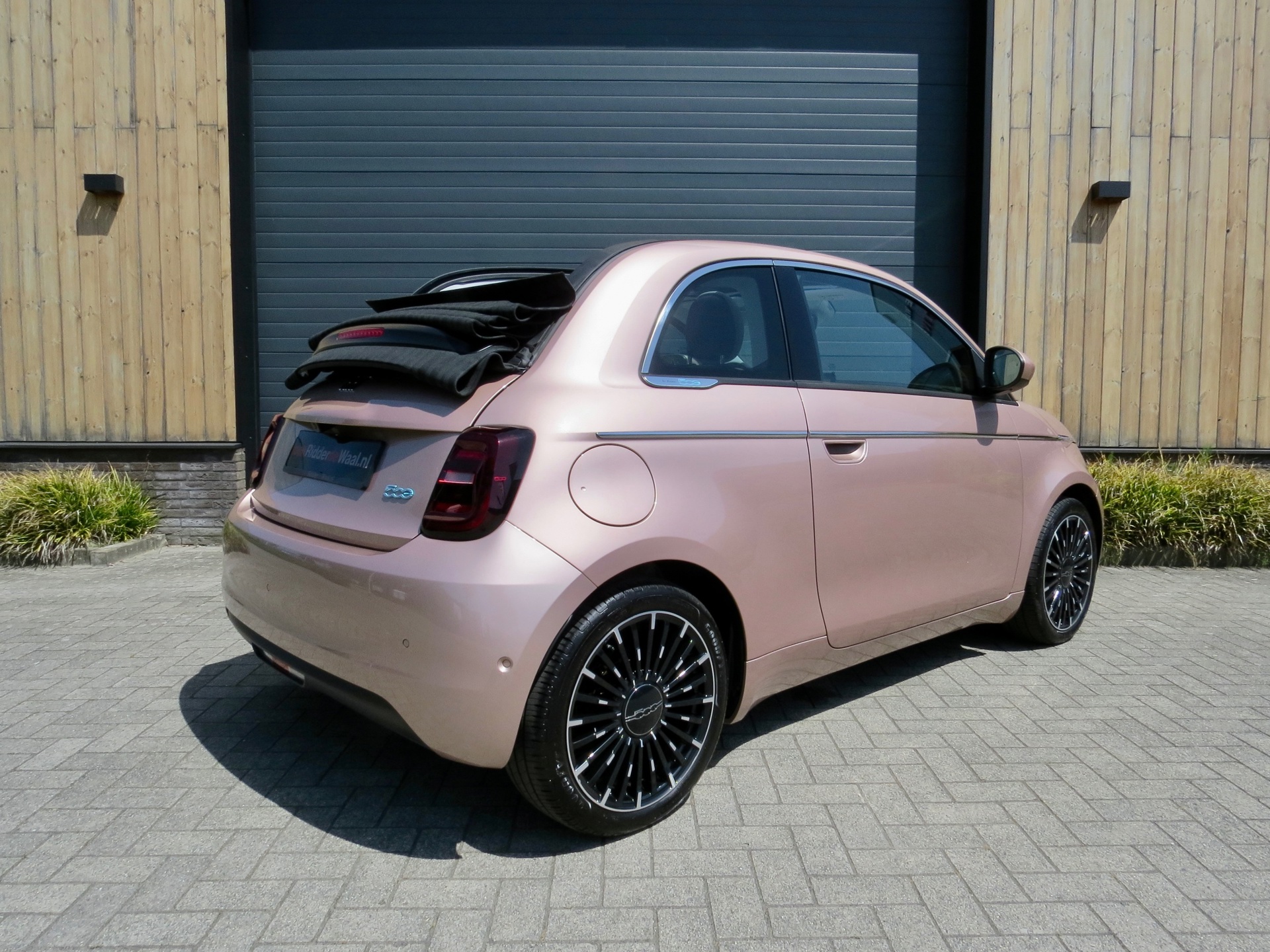 Fiat 500e La Prima cabrio 42 kWh *Carplay *Unieke kleur* JBL