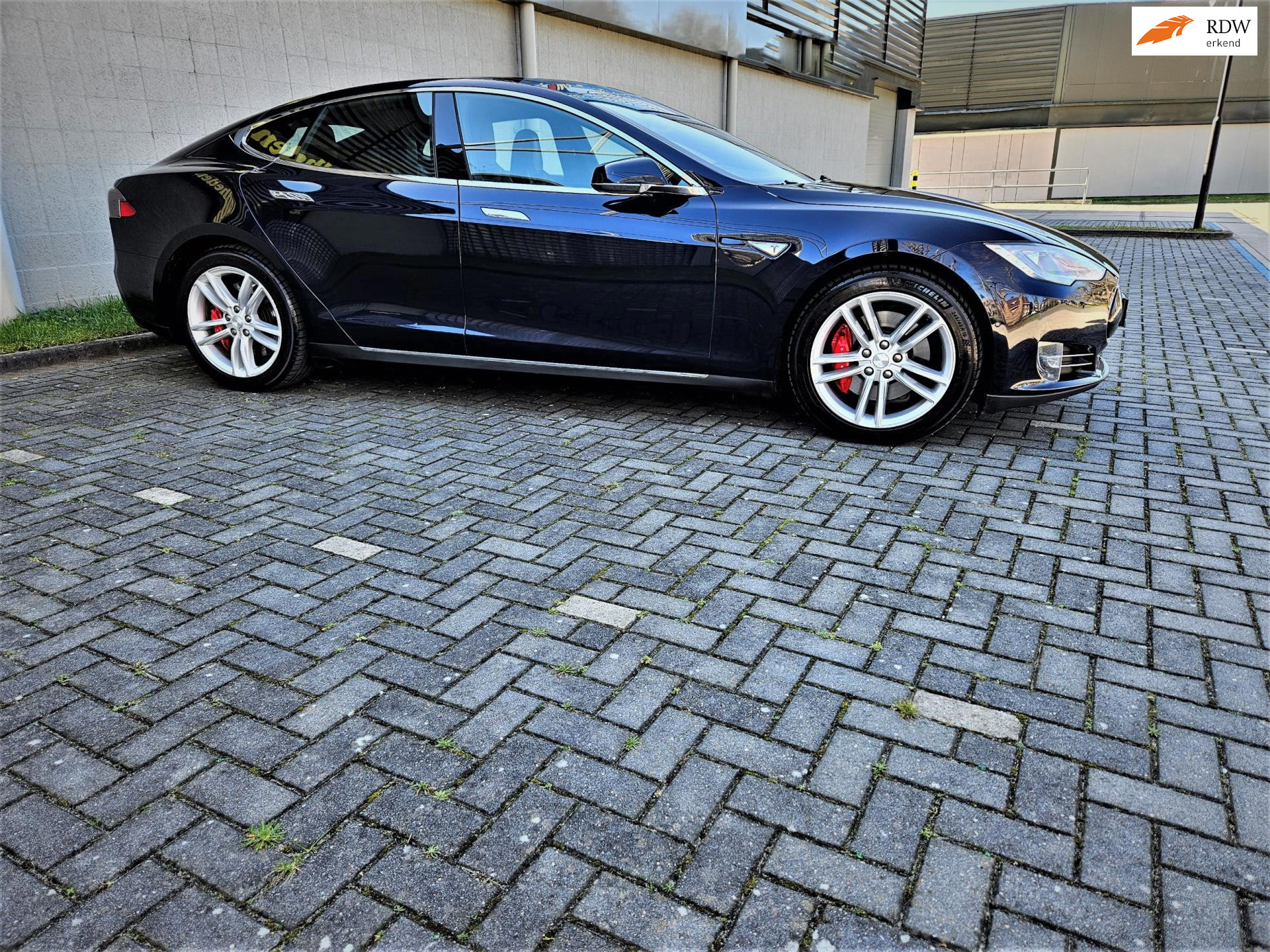 Tesla Model S 85D Performance*€ 19.750 NETTO*700PK AUTOPILOT/PANODAK/LUCHTVERING
