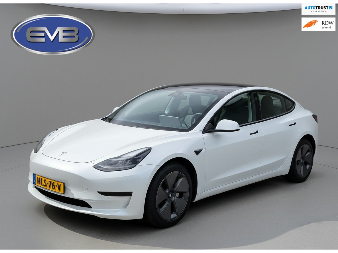 Tesla Model 3 Standard RWD Plus 60 kWh, facelift, parelmoer wit, panoramadak, lederen interieur, 360 camera