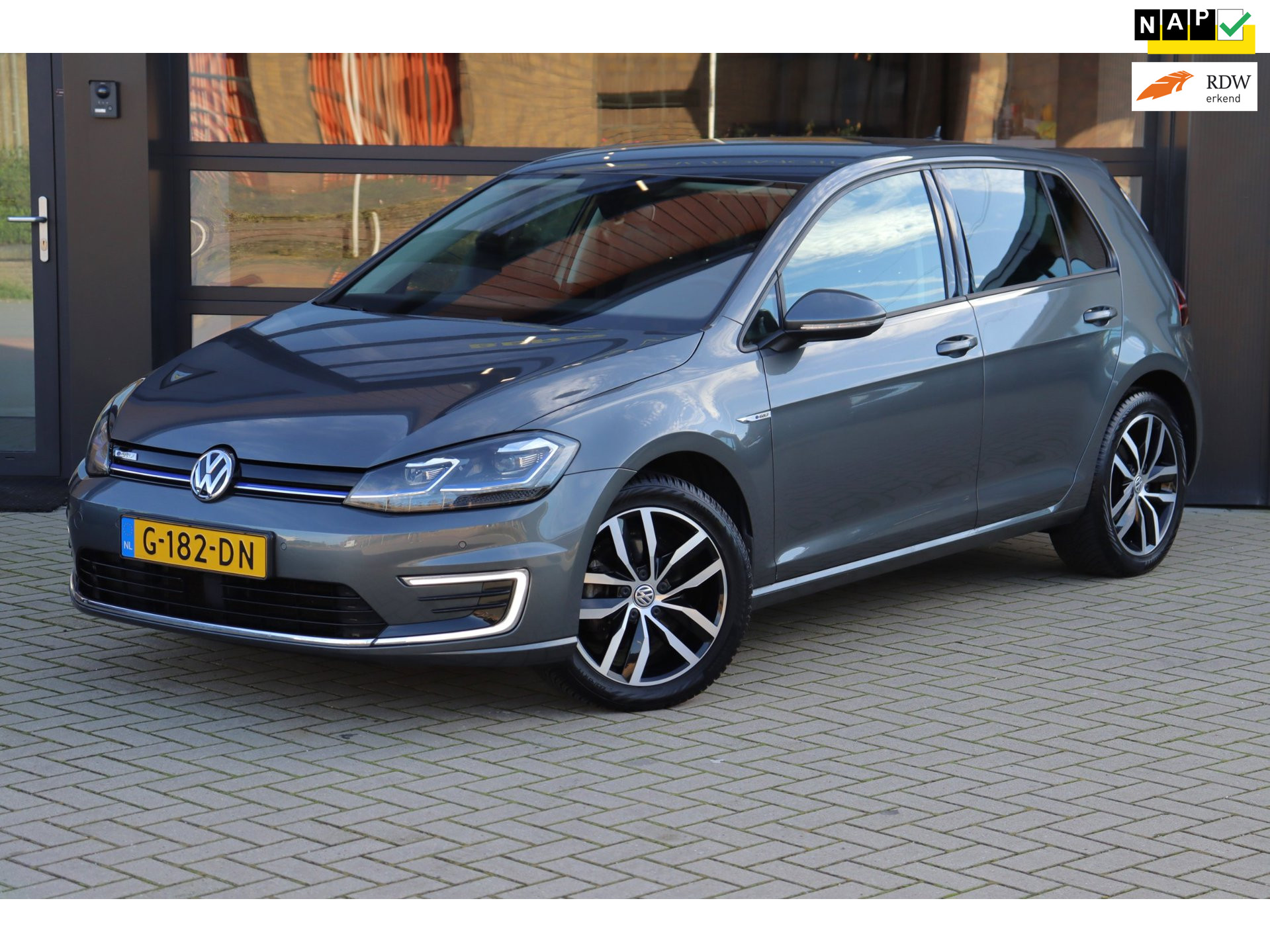 Volkswagen e-Golf E-Golf |NAP | SOH 90% | Camera | Virtual Cockpit | Adaptive Cruise | Navi | Apple Carplay |