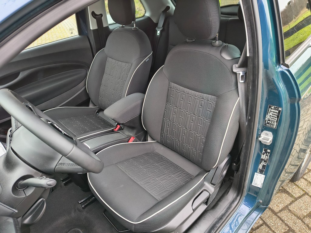 Fiat 500e 42KW-2023- Snelladen-Camera- Carplay-meer...