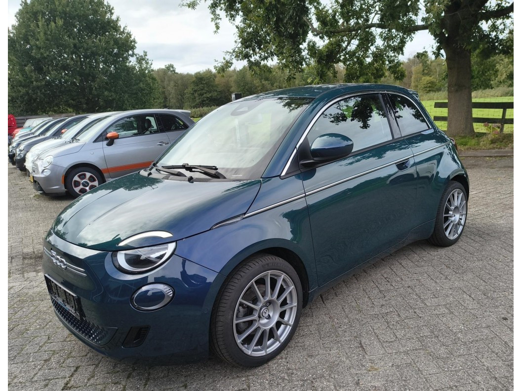 Fiat 500e 42KW-2023- Snelladen-Camera- Carplay-meer...