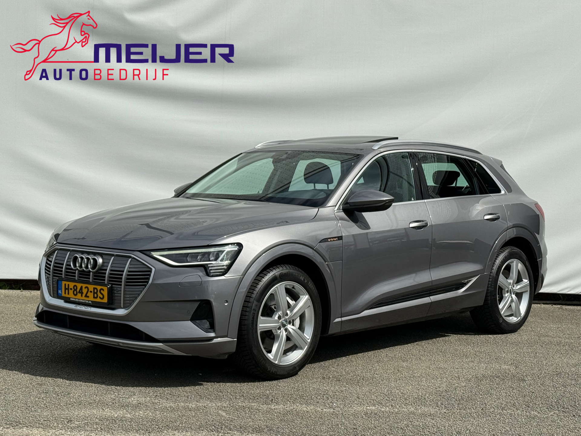 Audi e-tron E-tron 50 quattro Launch edition plus 71 kWh SOH 88 | Panoramadak | Cruise | Navigatie | Camera | Stoelverw | Trekhaak