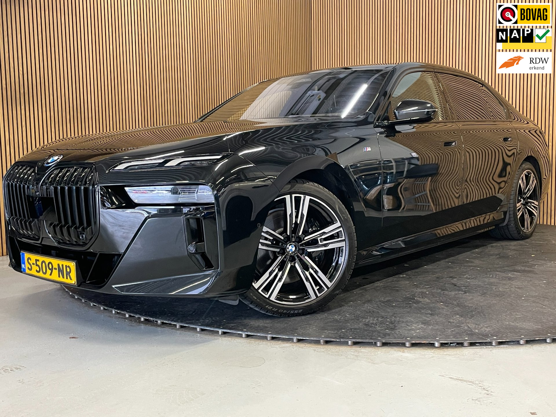 BMW i7 XDrive60 106 kWh|M-SPORT|96% SOH|BLACK EDITION|FULL OPTION|PANORAMA|STOEL+STUURVERW|360+3D+V+A CAMERA|NAP|NL-AUTO|INCL.BTW|