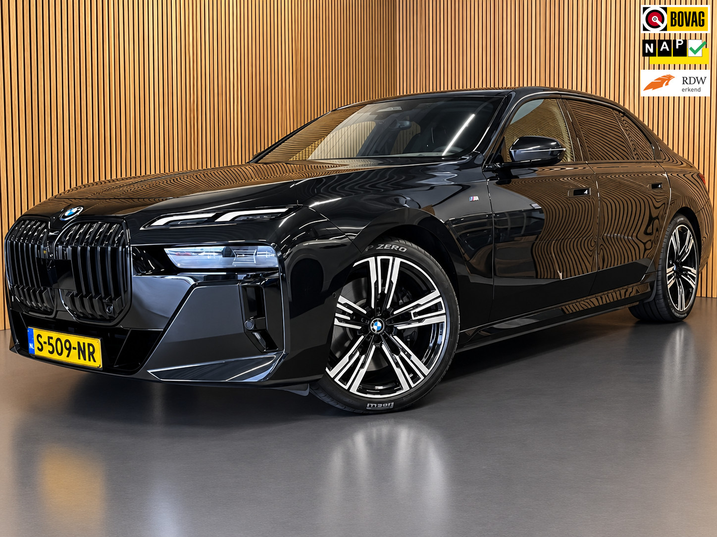 BMW i7 XDrive60 106 kWh|M-SPORT|96% SOH|BLACK EDITION|FULL OPTION|PANORAMA|STOEL+STUURVERW|360+3D+V+A CAMERA|NAP|NL-AUTO|INCL.BTW|
