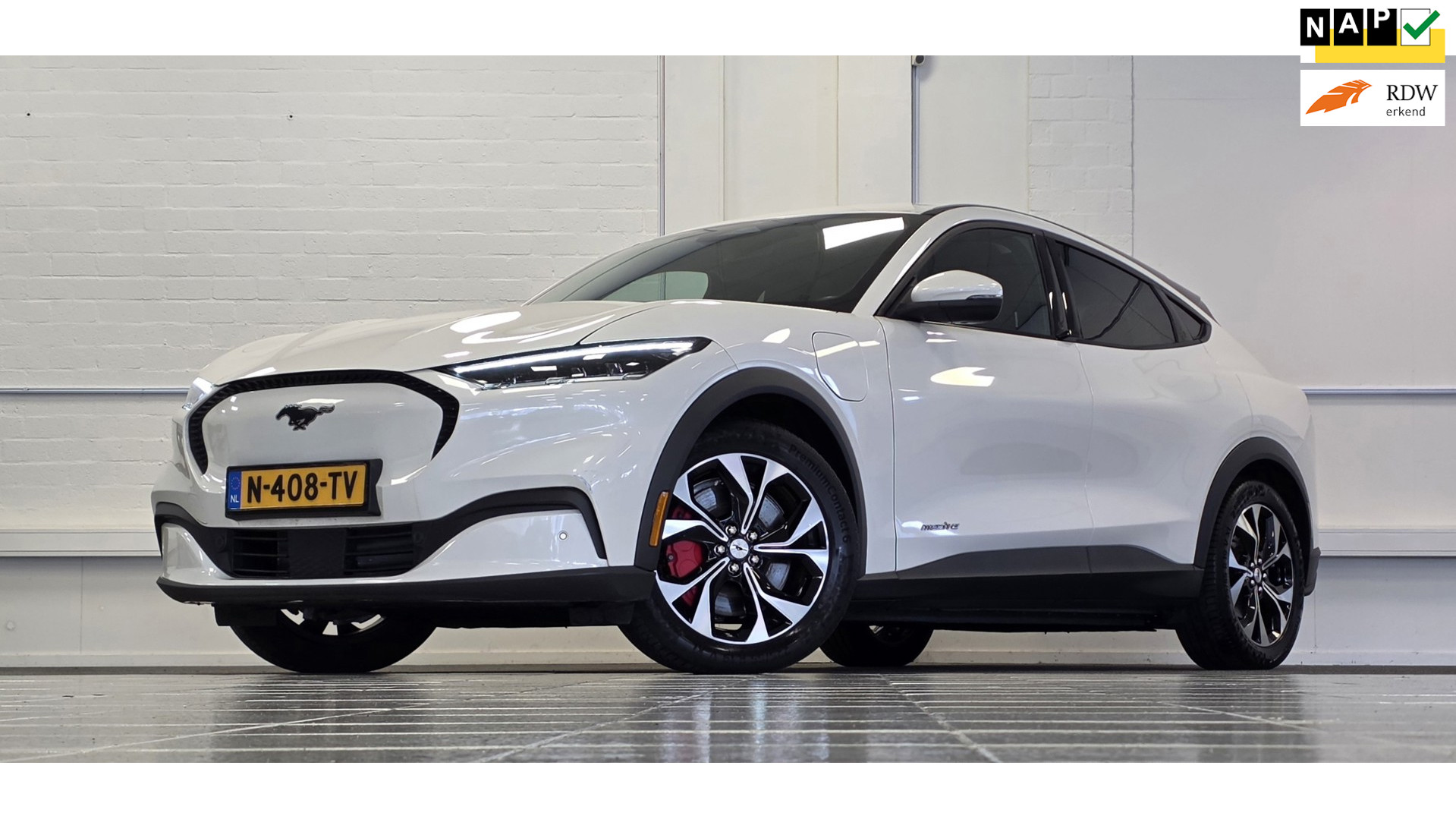 Ford Mustang Mach-E RWD 75 kWh SOH 92,1% 1e Eigenaar Trekhaak Leder Mooi!