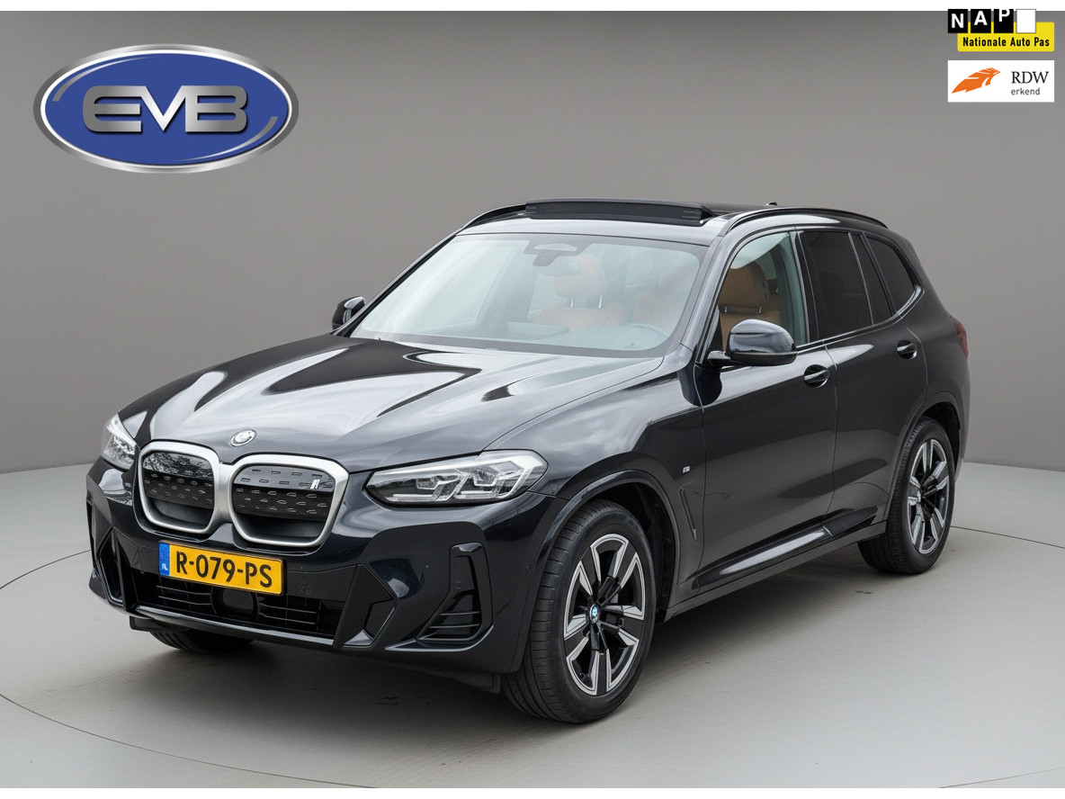 BMW iX3 M SPORT pakket 80 kWh, panoramadak, SOH 98,2 %,vol opties, 1 e eigenaar,conjac sport leder, Origineel NL auto met nap