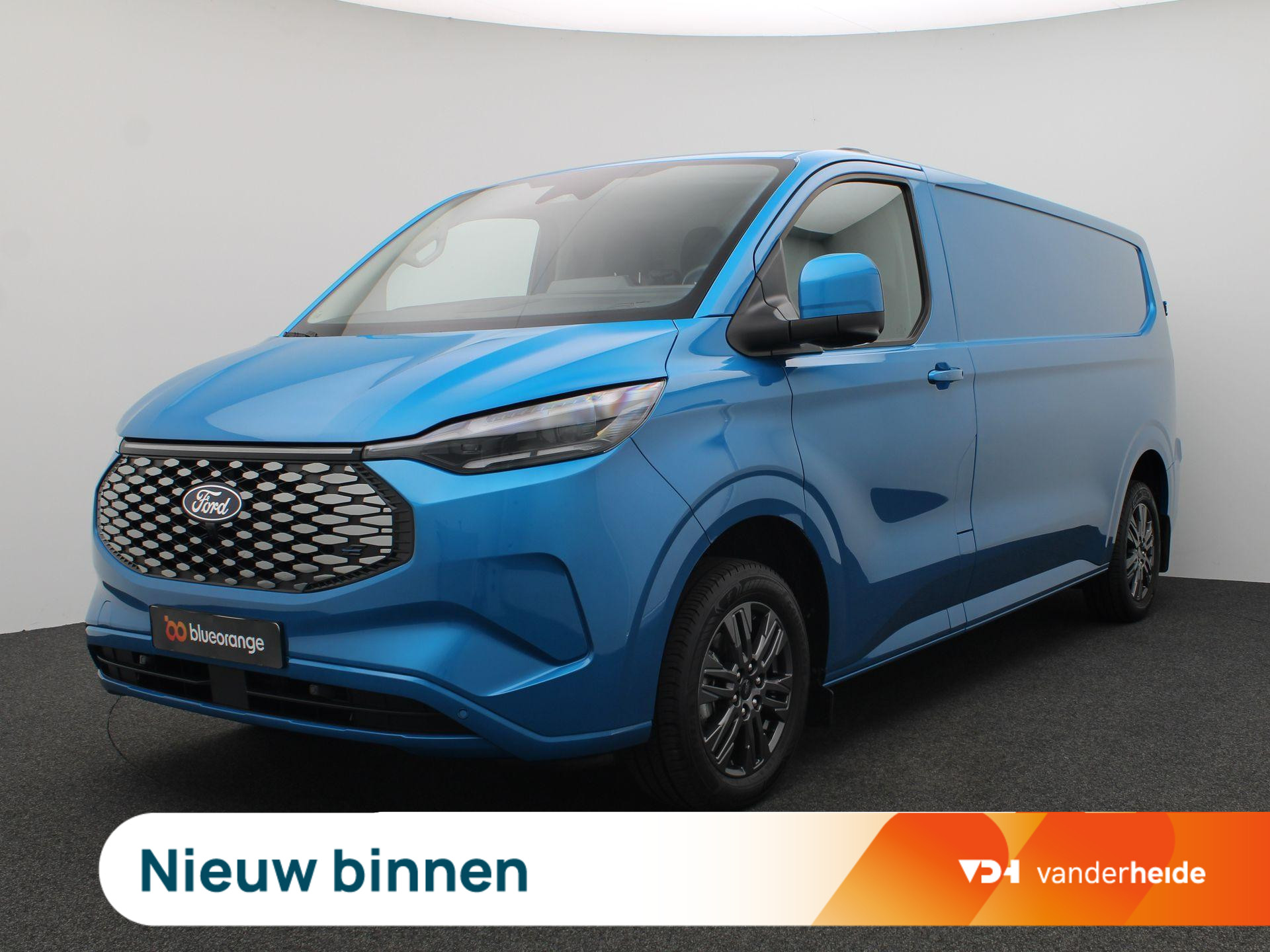 Ford E-Transit Cust. 320 L2H1 Limited 65 kWh 218PK Aut.