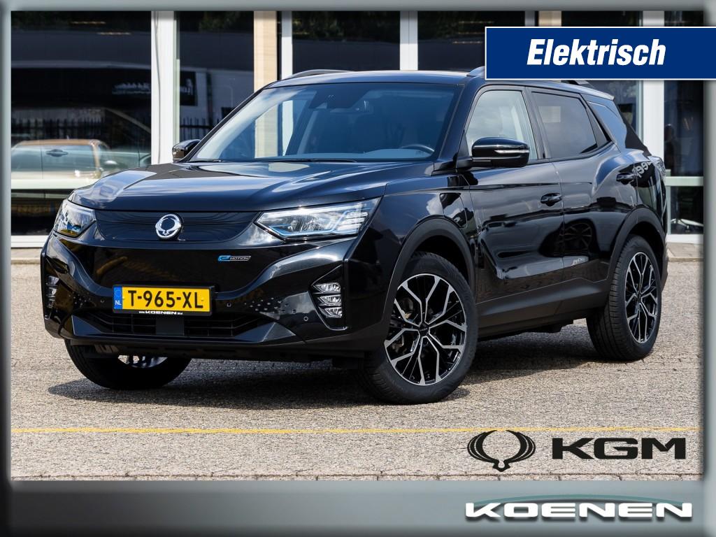 SsangYong Korando Titanium / Leer / LED / Navi / 1500Kg trekgew/ 19 Blackline