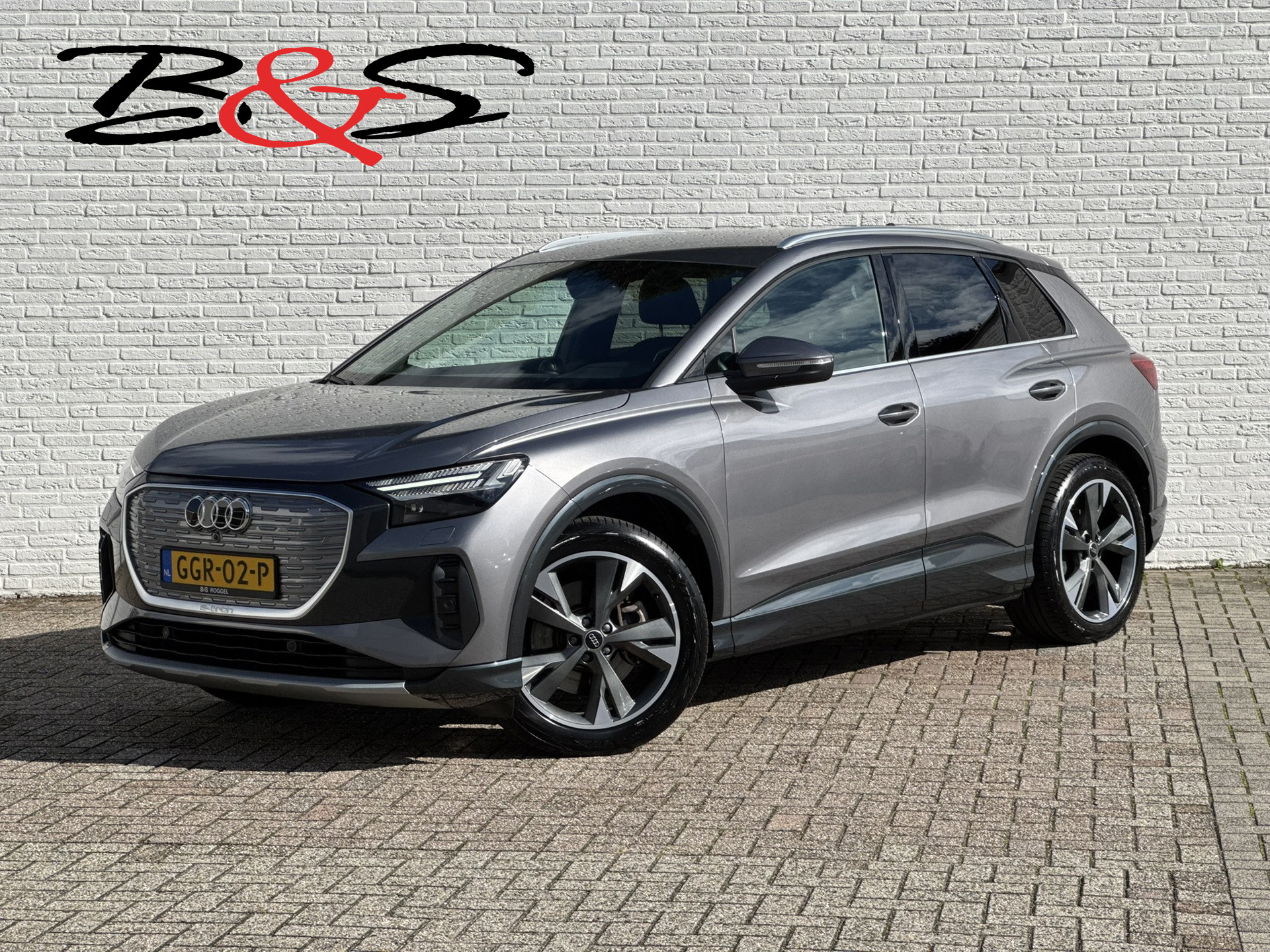 Audi Q4 e-tron 45 S Edition 82 kWh Trekhaak Adaptive cruise Camera 21 inch Velgen