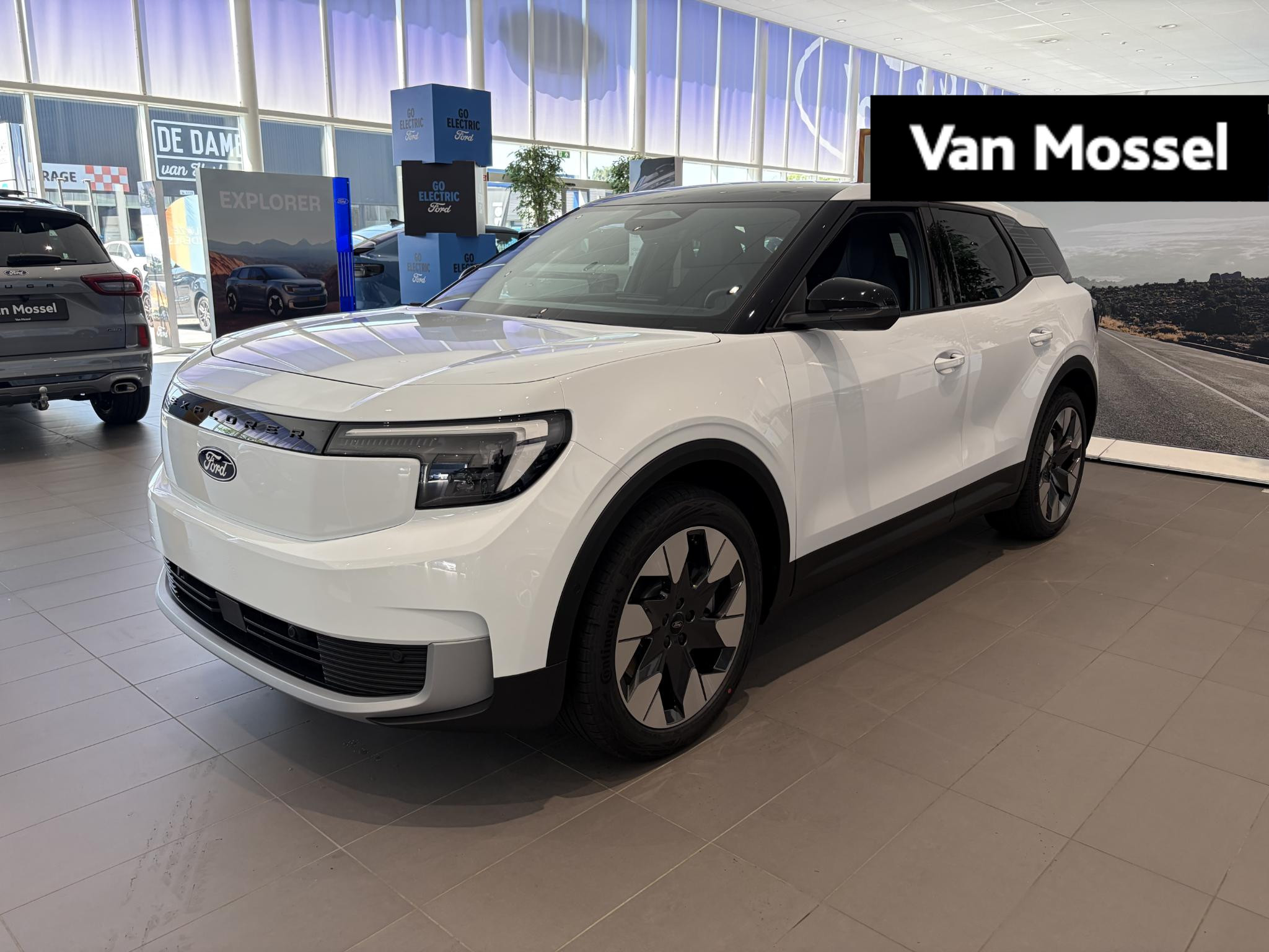 Ford Explorer Premium Extended Range RWD 79 kWh