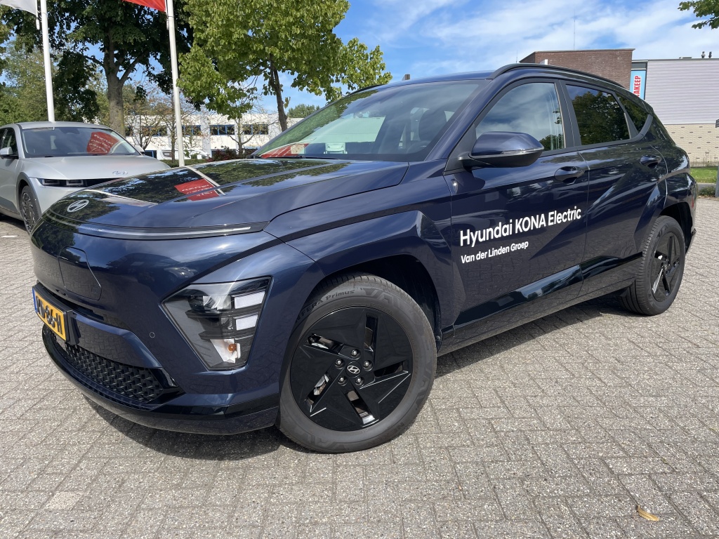 Hyundai Kona Electric Pure Edition 64.8 kWh Demo, direct leverbaar