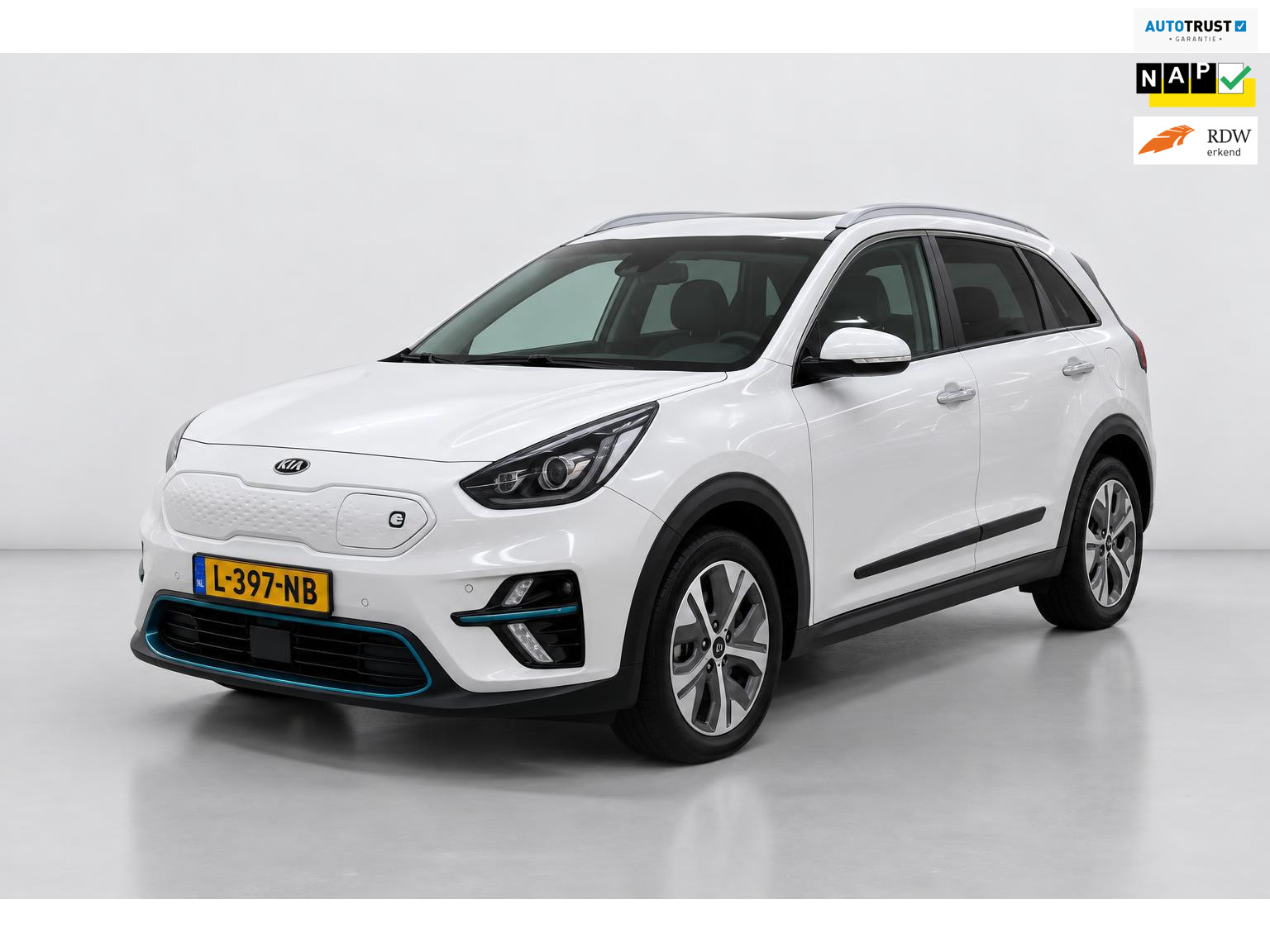 Kia e-Niro DynamicPlusLine 64 kWh FASE 3 PANO SOH 94.3% ORG NL DEALER OND