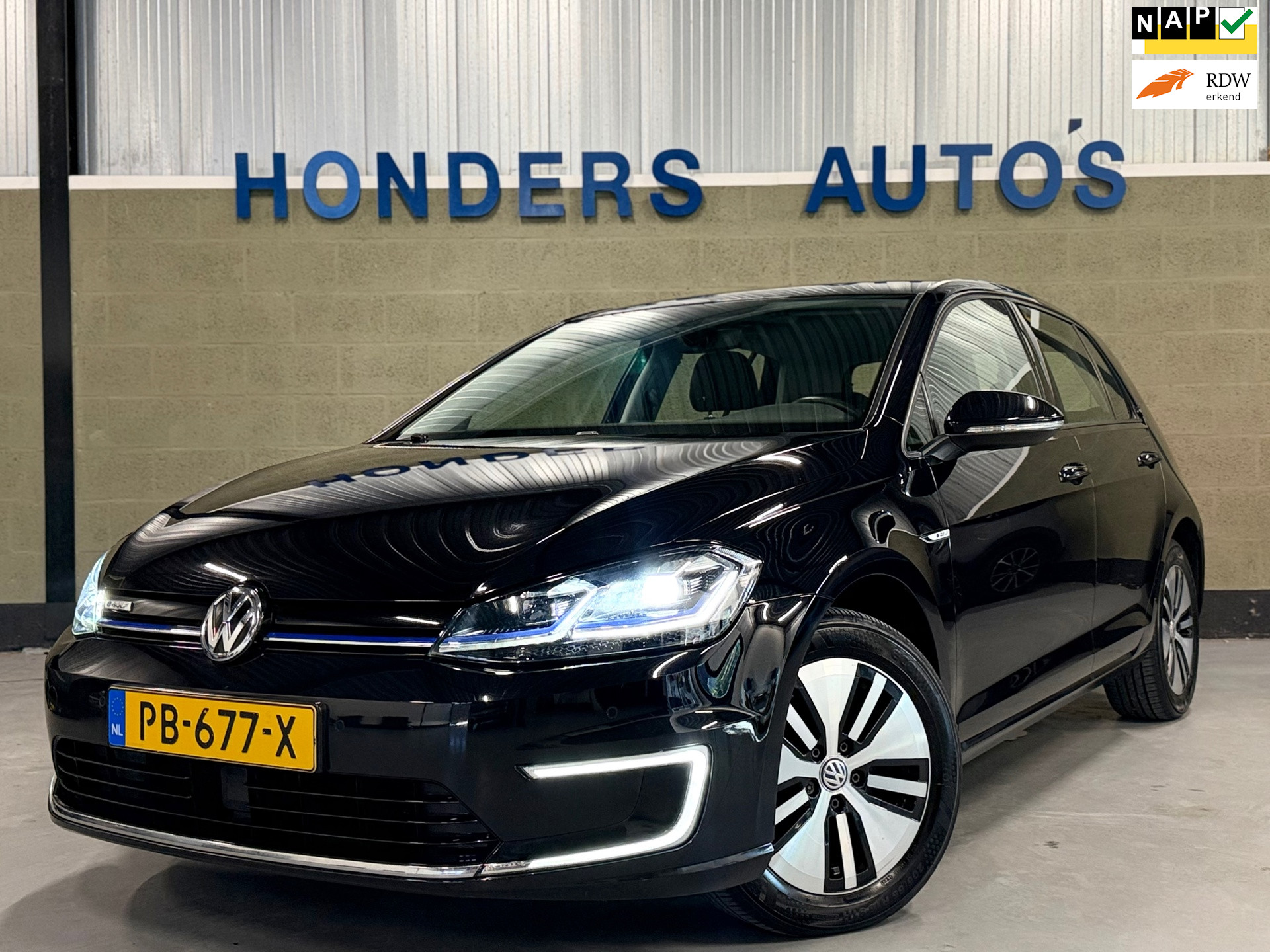 Volkswagen e-Golf E-Golf | SOH 89% | CARPLAY | STOELVERW | NAP.ORIG.NL | CRUISE CONTROL | LEDER | PDC | LED | CLIMA | LM VELG |