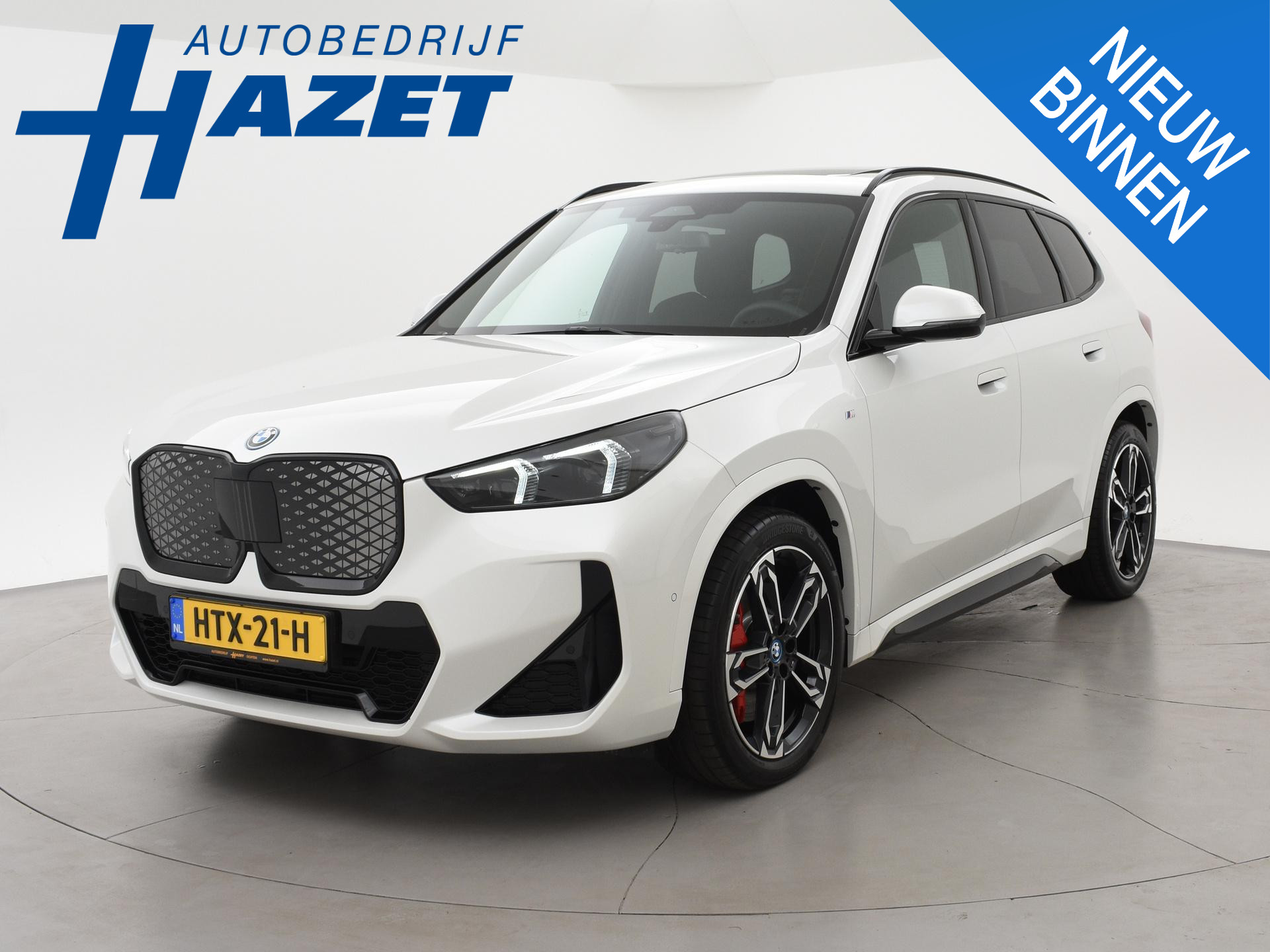 BMW iX1 eDrive20 67 kWh M-SPORT *46 KM NIEUW* + PANORAMA
