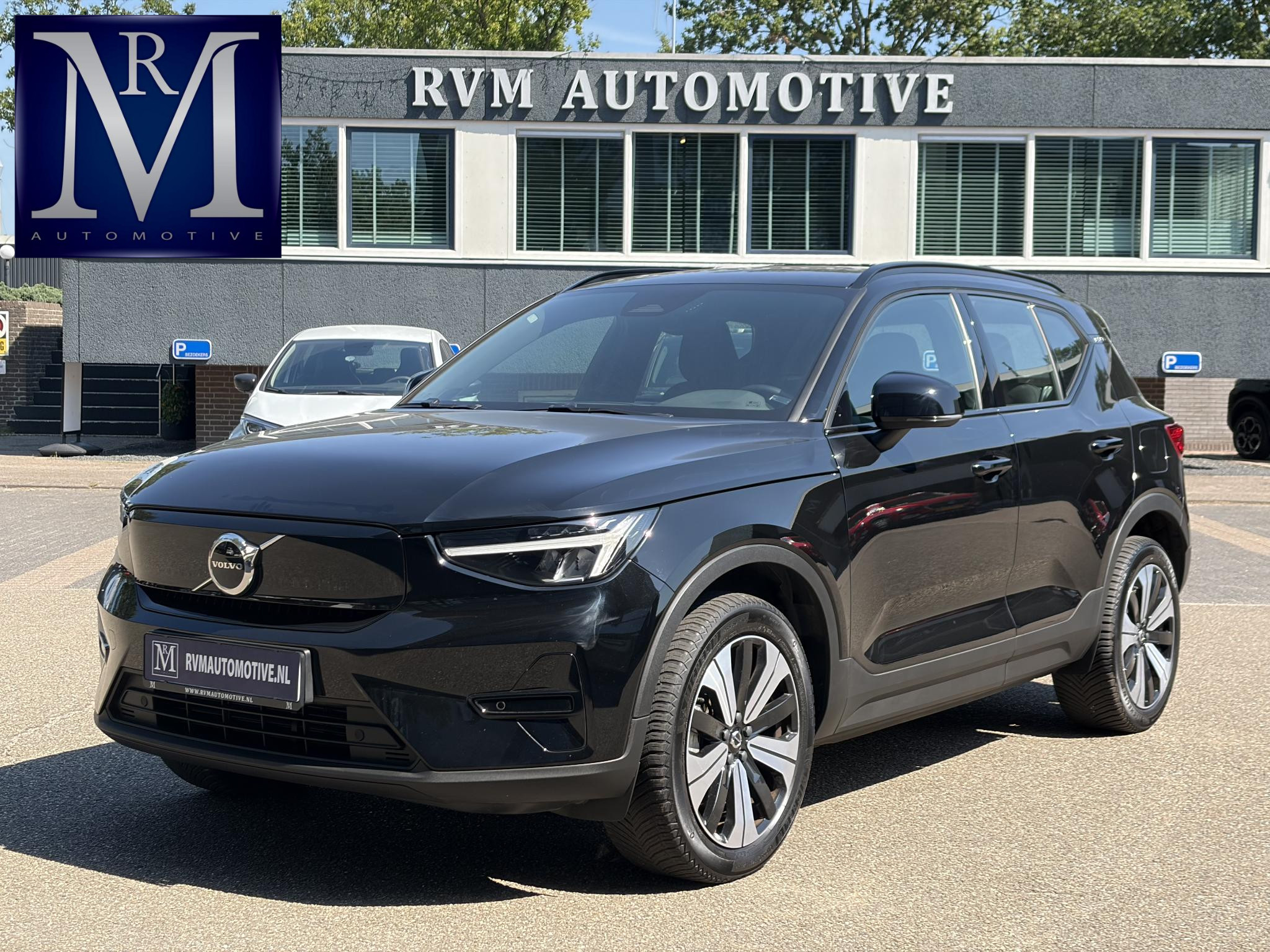 Volvo XC40 Core Recharge Pure Electric 2WD