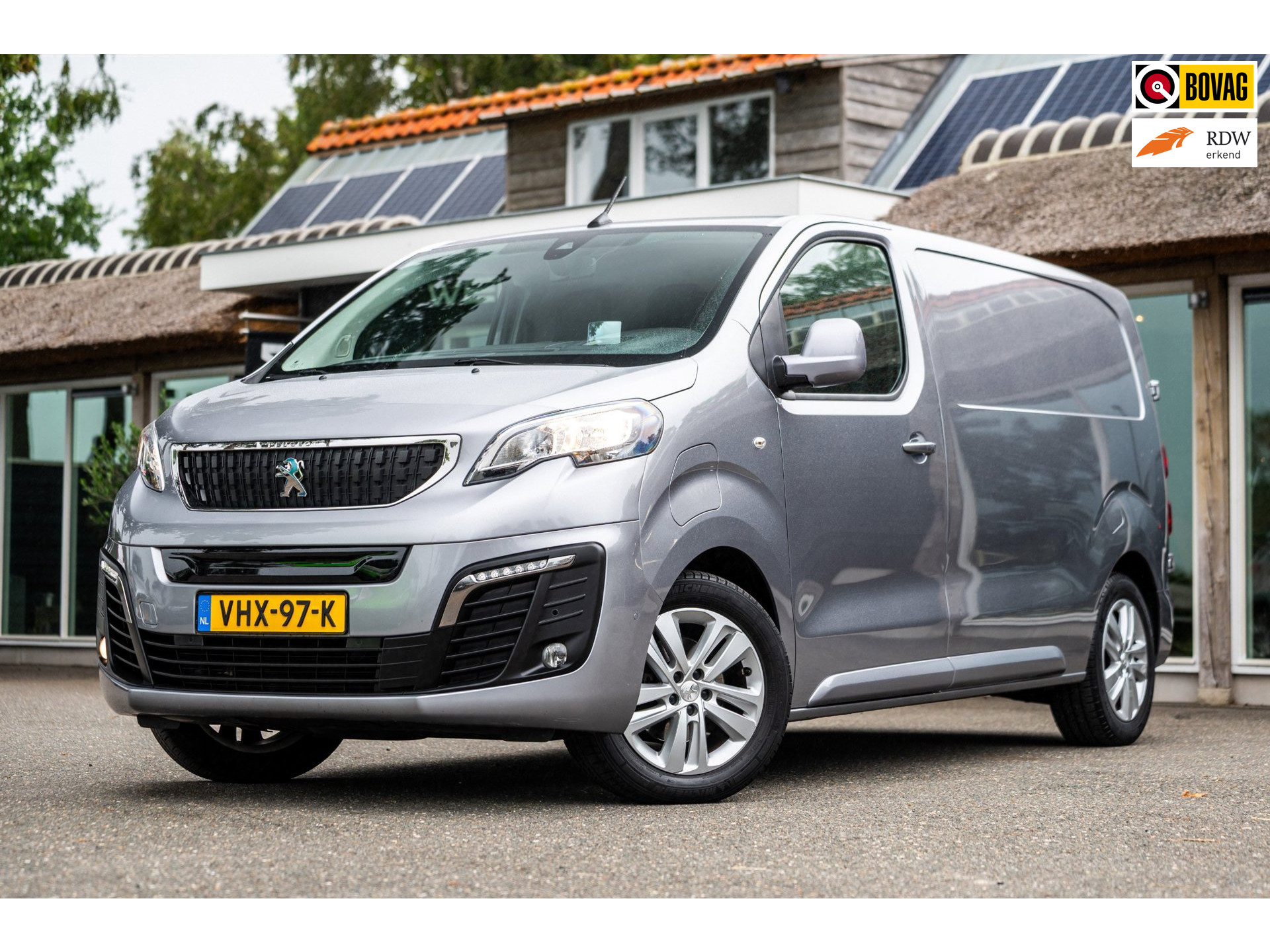 Peugeot e-Expert Standard Pro 75 kWh Soh 92% I Camera I Parkeersensoren I Climate I Cruise I Head Up I CarPlay I Android