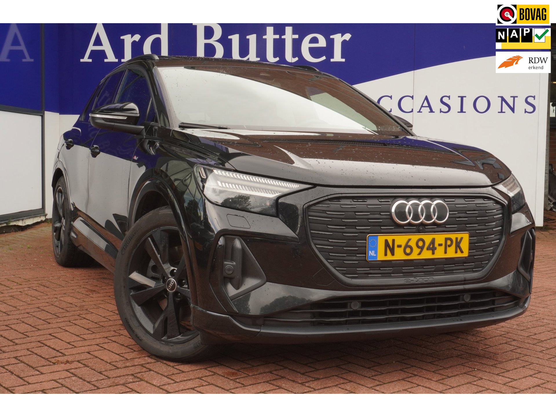 Audi Q4 e-tron 40 Launch edition S Competition 77 kWh+Led+Leder+Pano-dak+Navigatie+Camera+stoel-verw = DECEMBER 2021