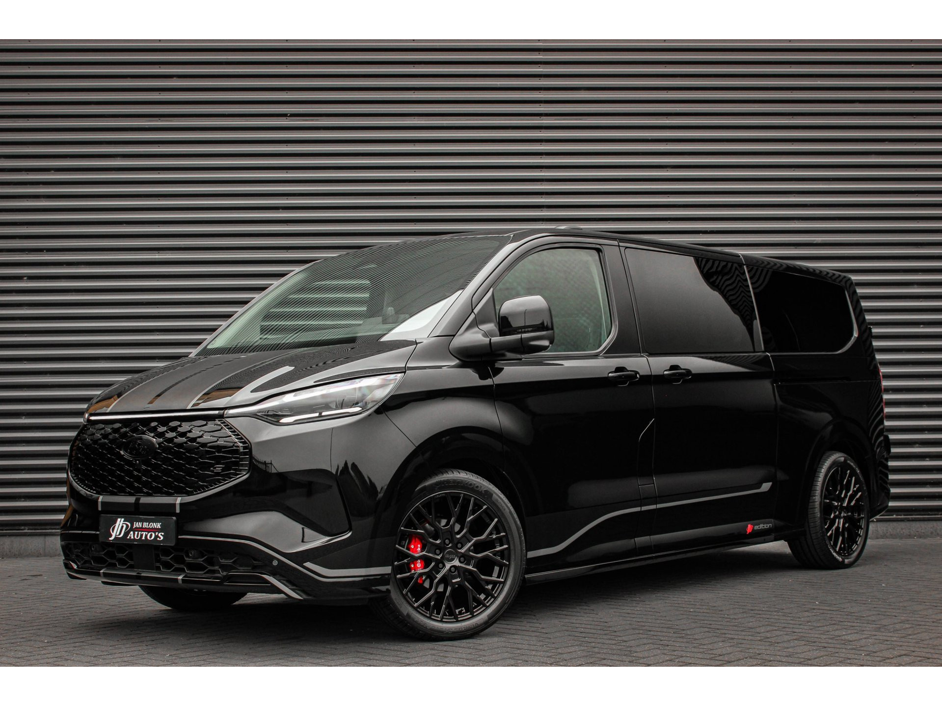 Ford E-Transit Cust. 320 L2H1 Sport 71 kWh DC DUBBEL CABINE / JB-EDITON / CAMERA / 370KM RANGE / APPLE CARPLAY DRIVERS-PACK /FULL