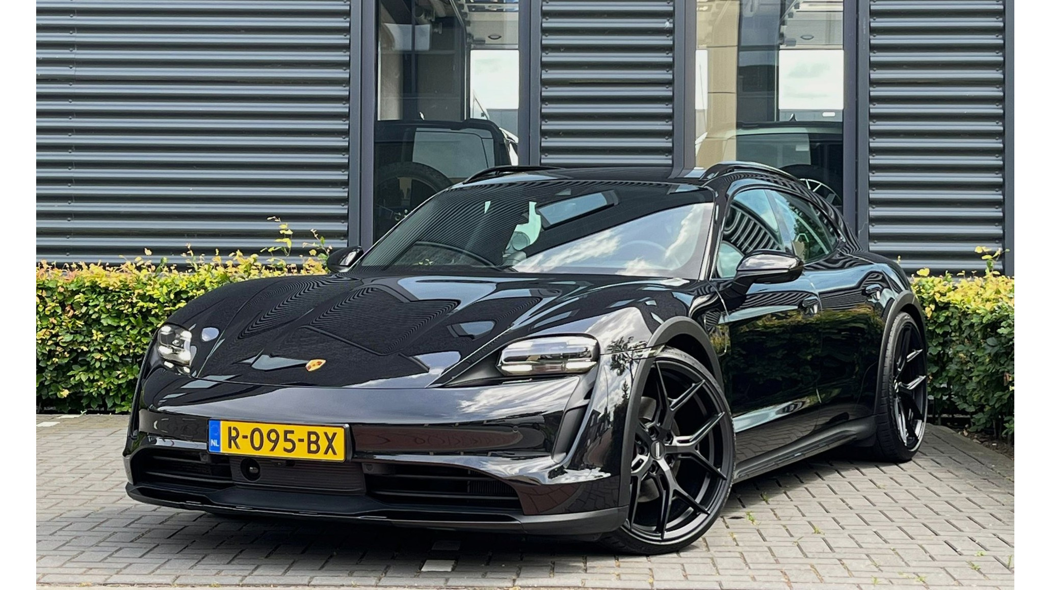 Porsche Taycan Cross Turismo 4S 93 kWh | NP 157K | 22"Vossen | 26.000KM |
