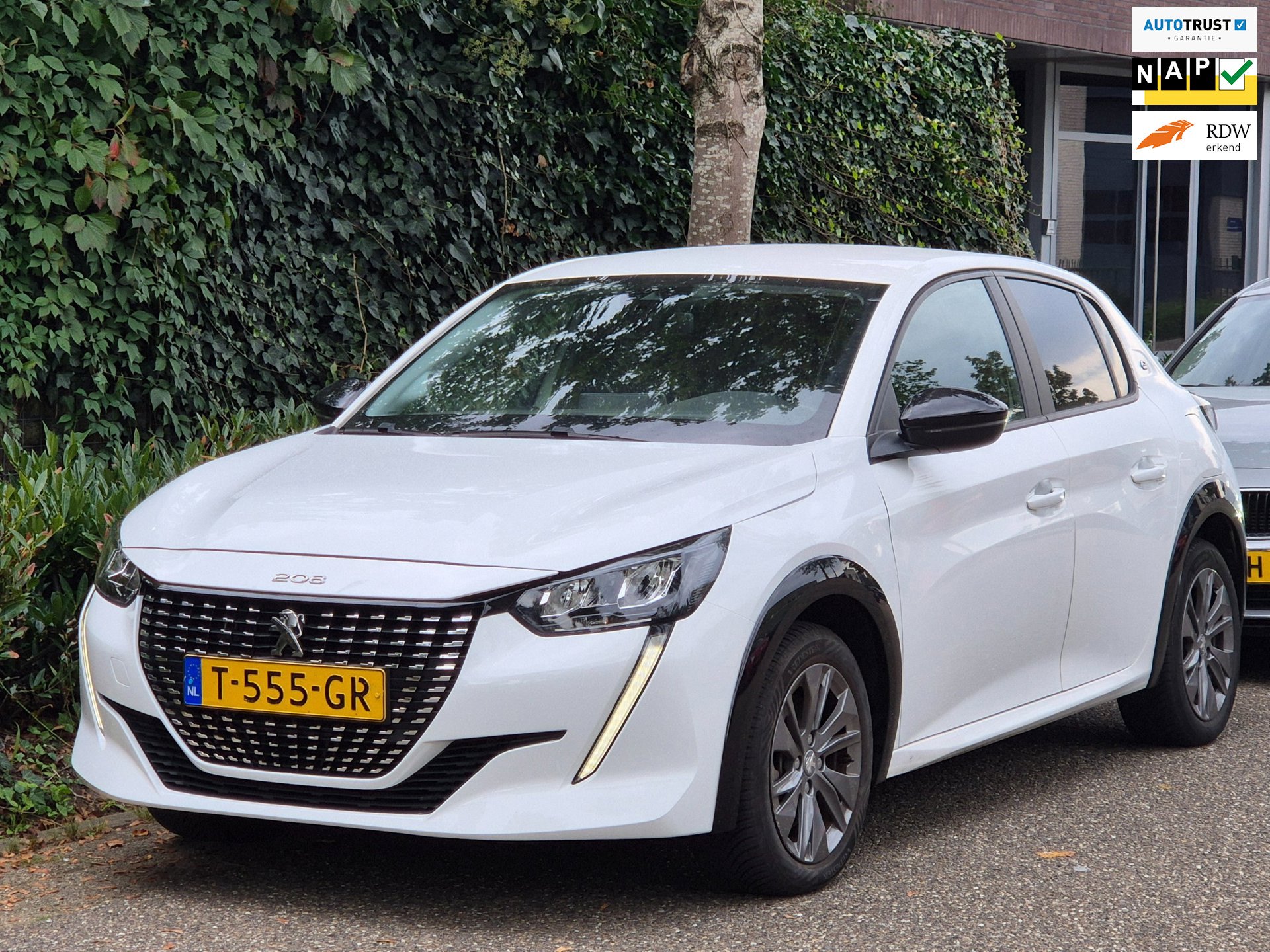 Peugeot e-208 EV Active 1e Eigenaar SoH 95,3 % Pack 50 kWh Led NAP CarPlay Navi